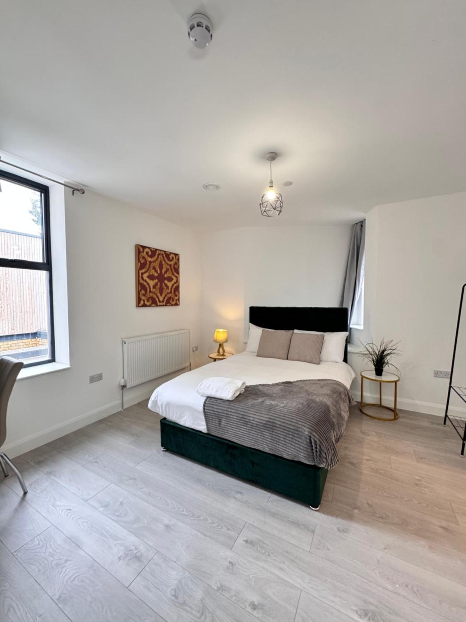 Ealing Broadway Great Stay 7-Minute Walk From The Underground Exterior photo