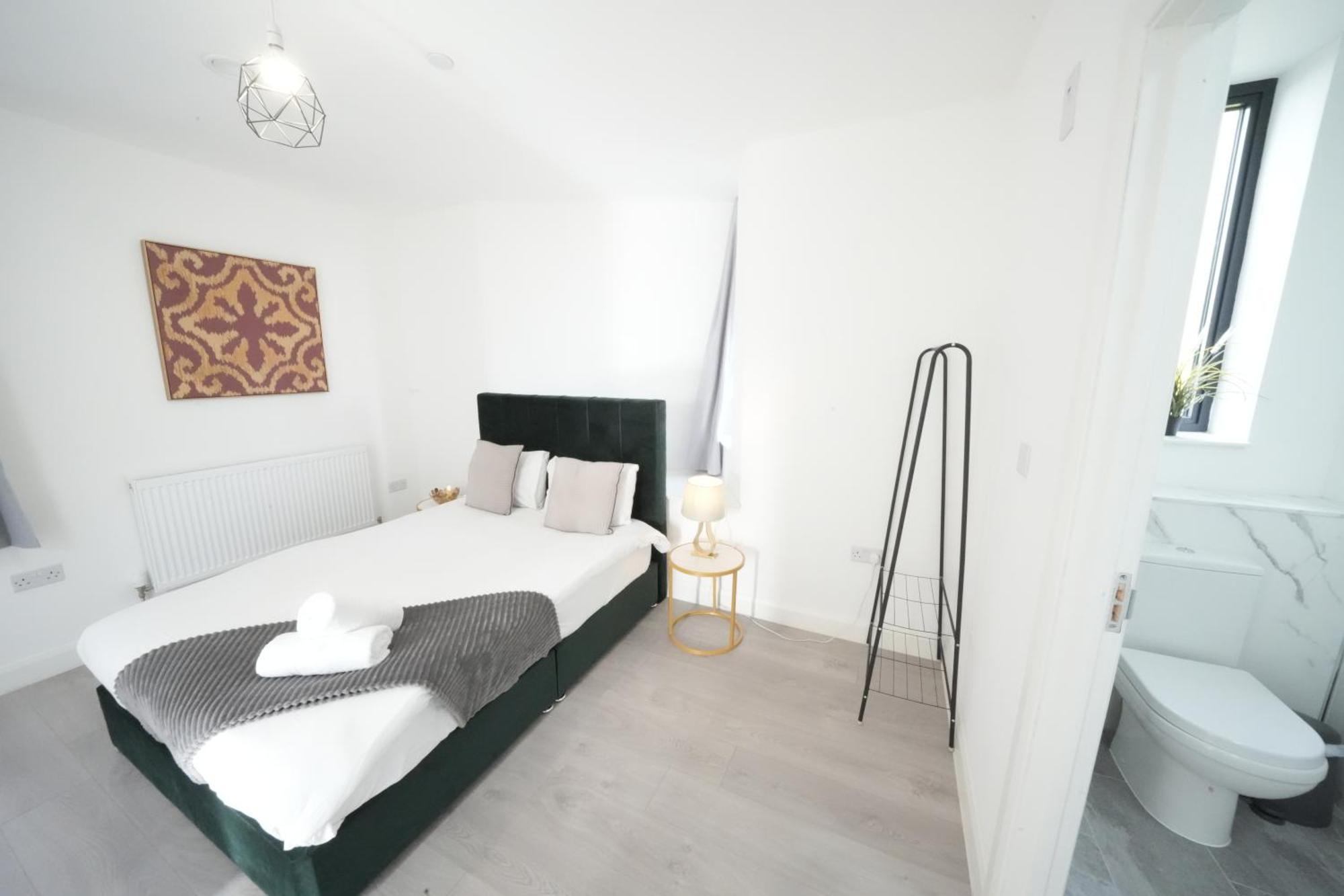 Ealing Broadway Great Stay 7-Minute Walk From The Underground Exterior photo