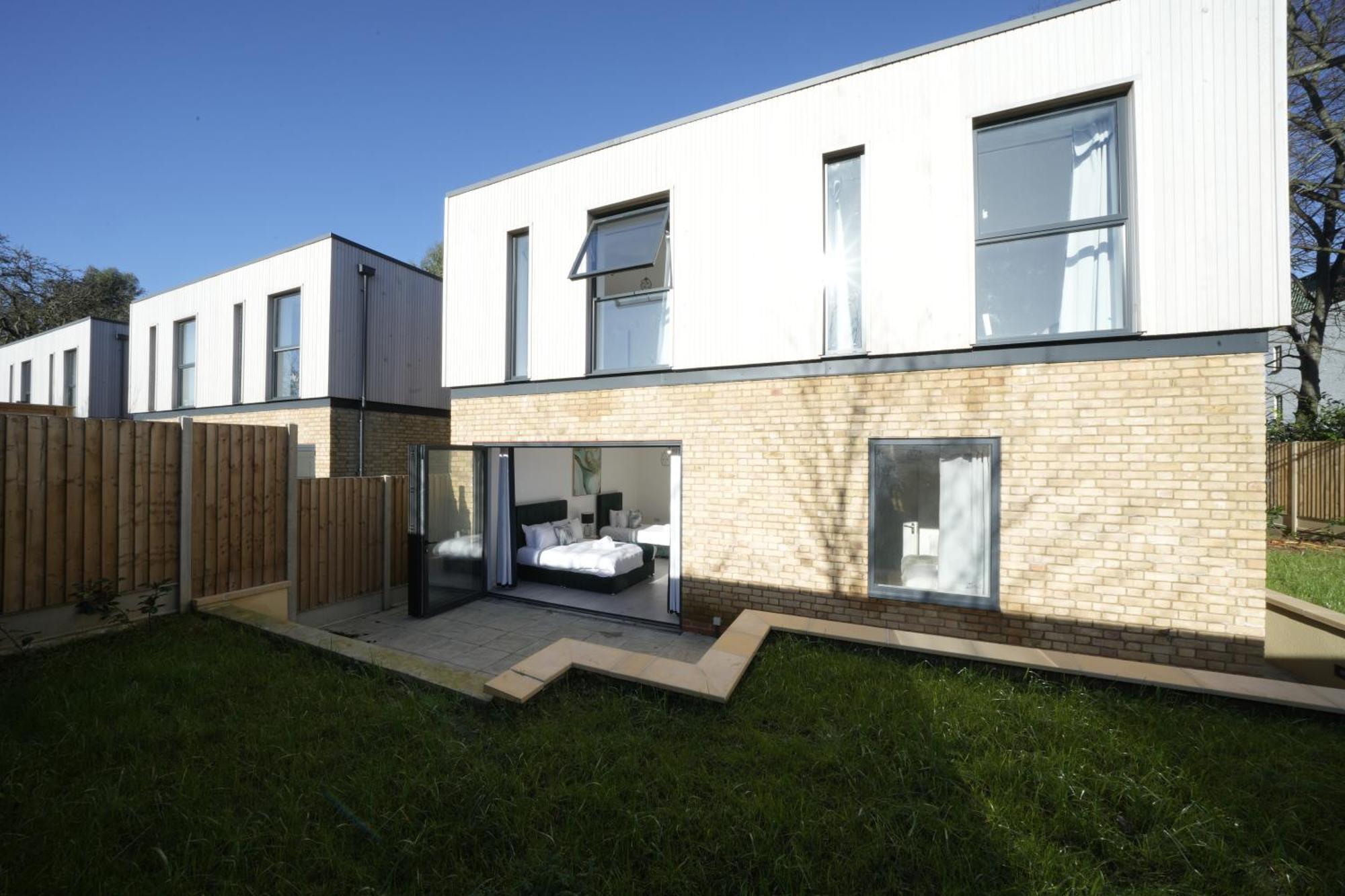 Ealing Broadway Great Stay 7-Minute Walk From The Underground Exterior photo