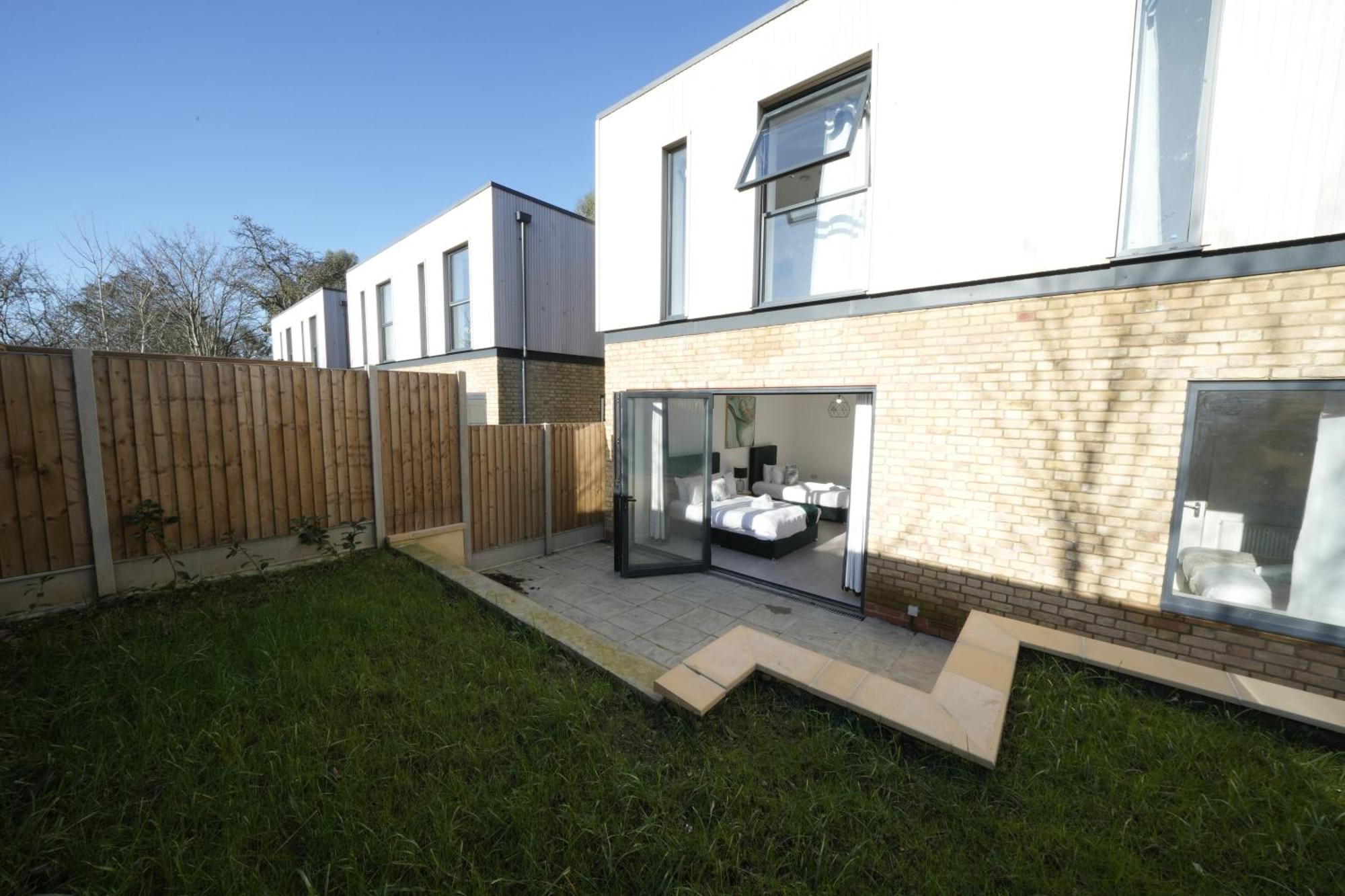 Ealing Broadway Great Stay 7-Minute Walk From The Underground Exterior photo