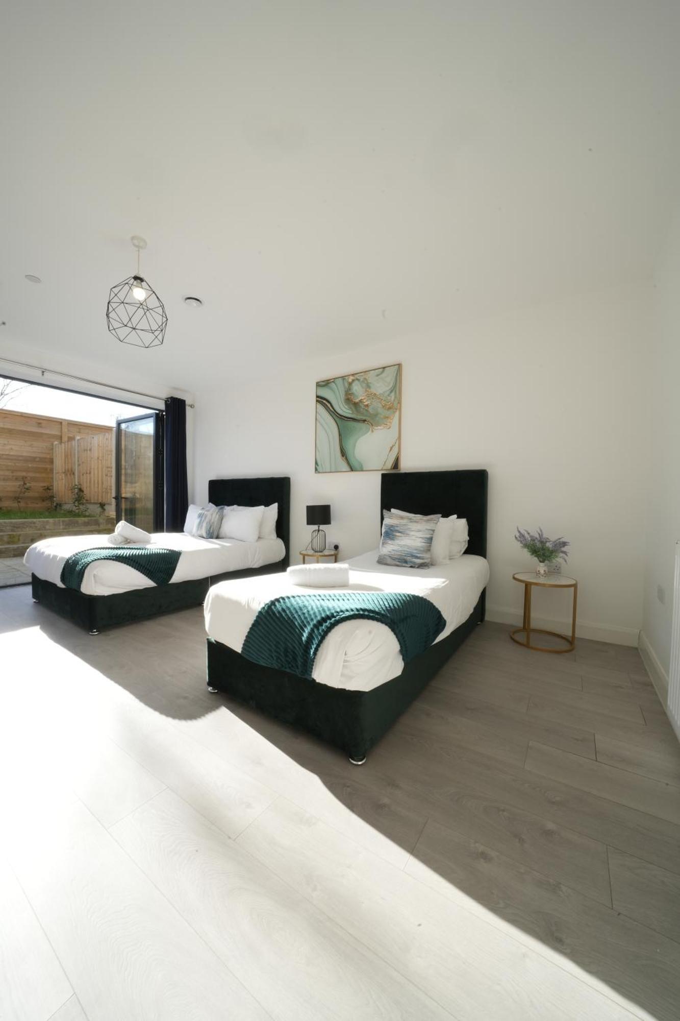 Ealing Broadway Great Stay 7-Minute Walk From The Underground Exterior photo