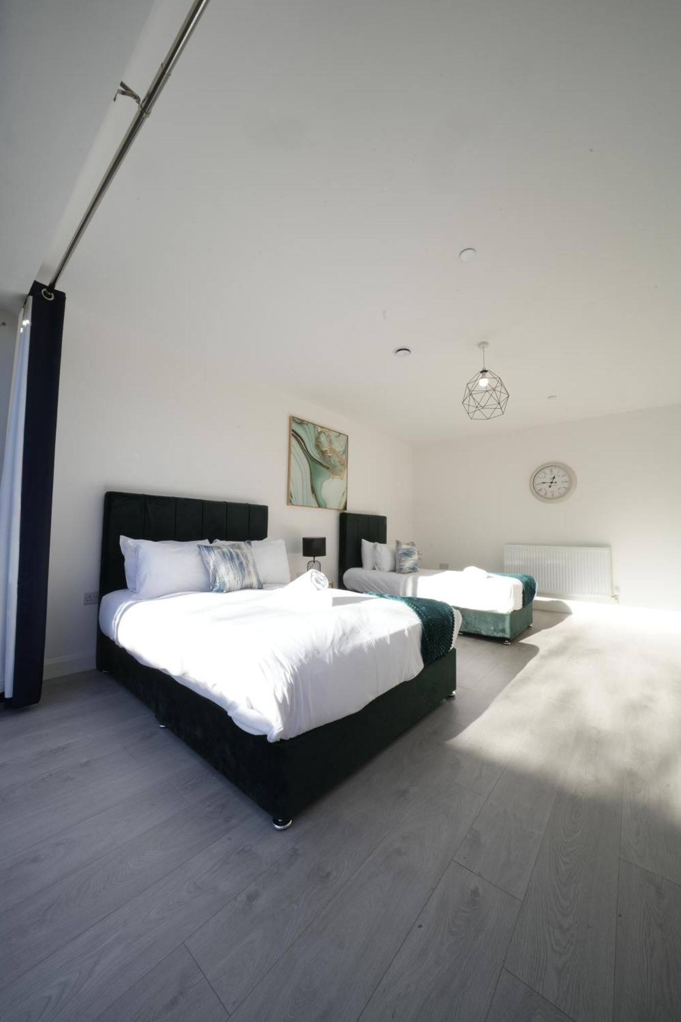 Ealing Broadway Great Stay 7-Minute Walk From The Underground Exterior photo