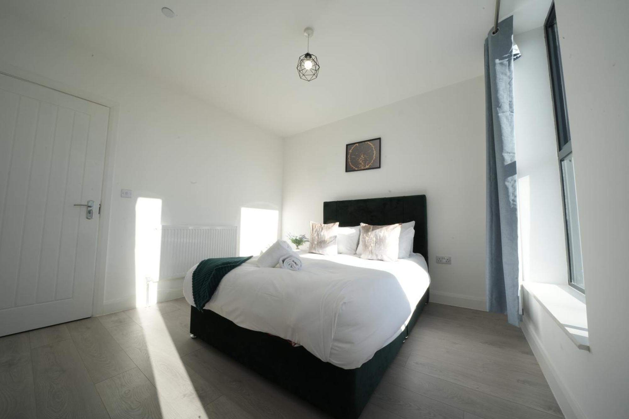 Ealing Broadway Great Stay 7-Minute Walk From The Underground Exterior photo